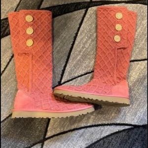 UGG classic cardy button